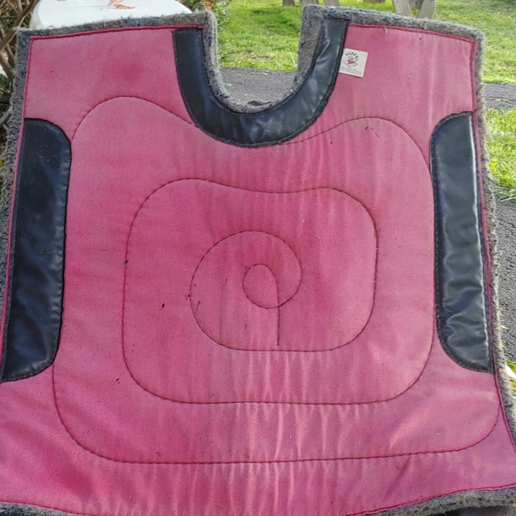 Saddle blanket - Picture 1 of 3